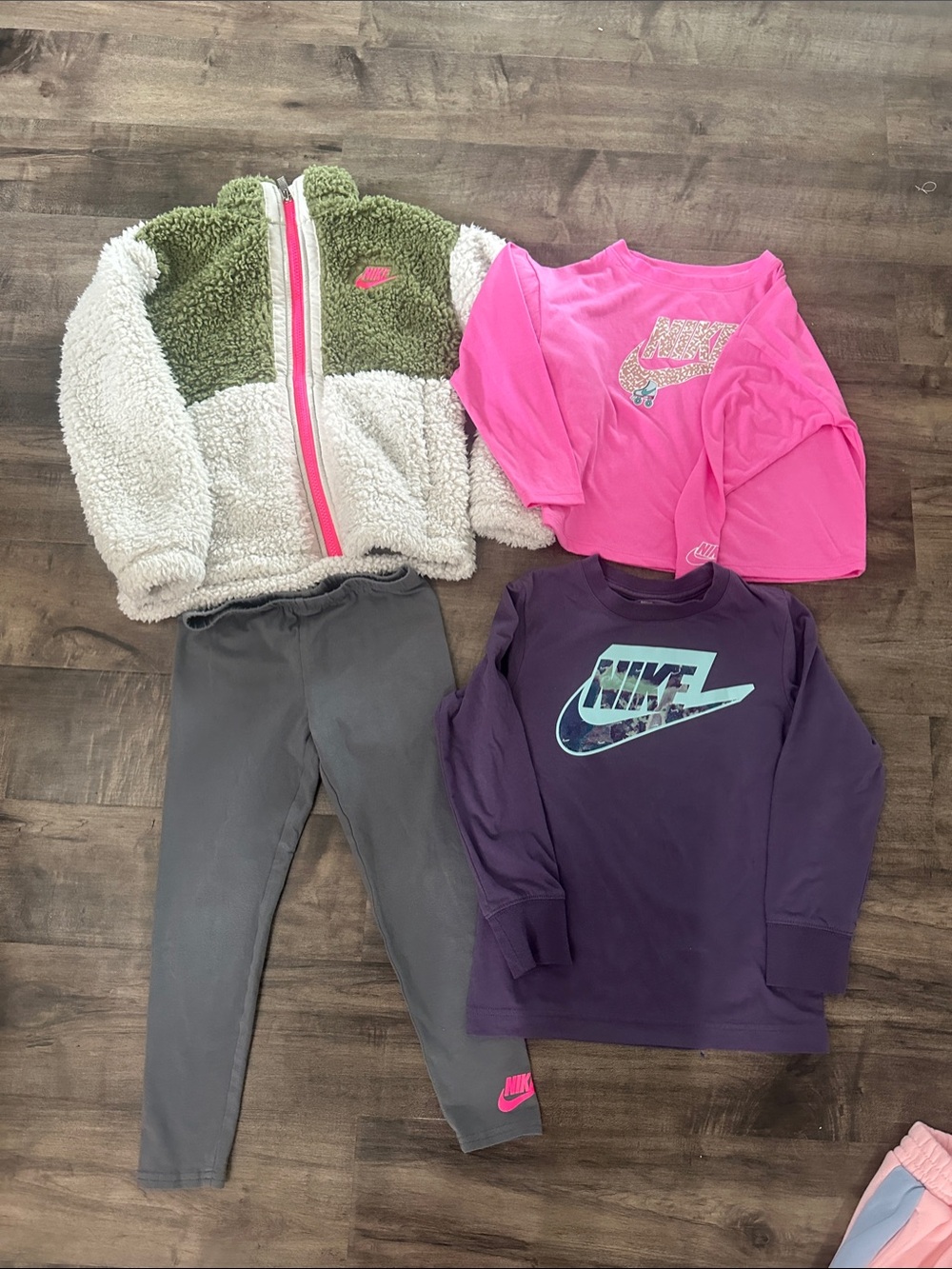Nike Kids 4-Piece Outfit - Green, Cream, Hot Pink, Purple, Gray